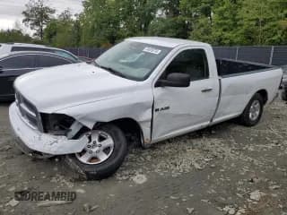 ✅ 2010 Dodge 1500 ST • VIN: 3D7JB1EP5AG103041 • Лот: 74579774. Опубликован ранее на Copart с пробегом 182 117 миль. Бесплатный доступ к архиву аукционных продаж из США и подробный отчёт об истории автомобиля на DreamBid. Изображение 1.