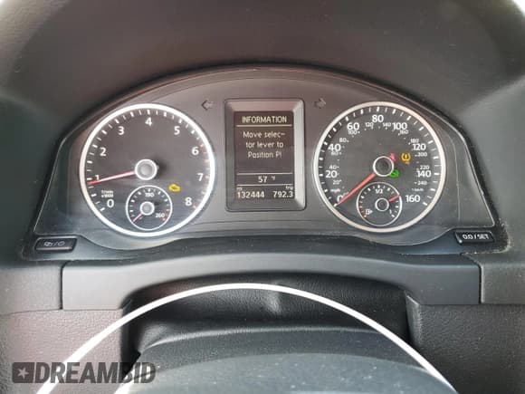 ✅ 2014 Volkswagen Tiguan S • VIN: WVGBV3AXXEW518818 • Lot: 80075745. Listed on Copart with 132,444 mi. Free auction sales archive from the USA and detailed vehicle history report at DreamBid. Image 9.