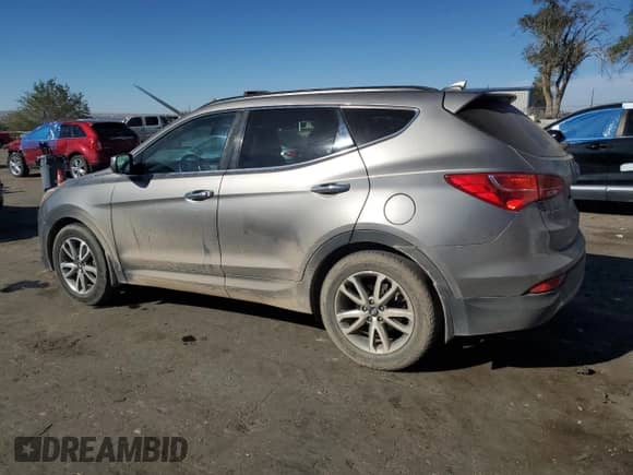 ✅ 2016 Hyundai Santa Fe Limited • VIN: 5XYZUDLA4GG312012 • Lot: 77541724. Wystawiony na Copart z przebiegiem 106 306 mil mil. Skorzystaj z bezpłatnego archiwum sprzedaży aukcyjnych z USA i zobacz szczegółowy raport historii pojazdu na DreamBid. Zdjęcie 2.