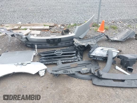 ✅ 2025 Nissan Pathfinder SV • VIN: 5N1DR3BC4SC207276 • Lot: 42150552. Listed on IAAI with 14,455 mi. Free auction sales archive from the USA and detailed vehicle history report at DreamBid. Image 12.