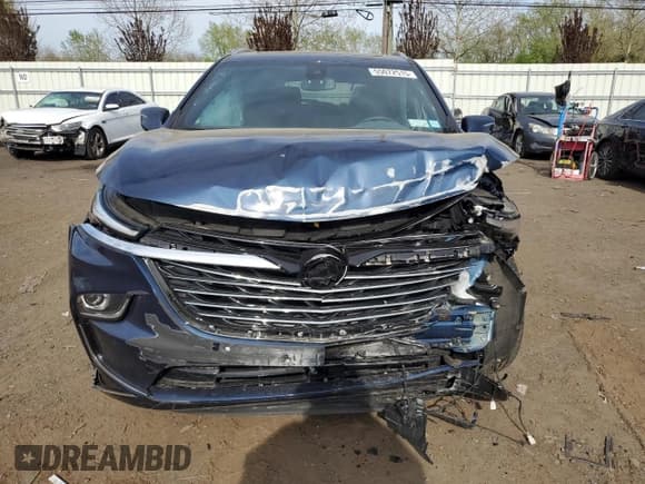 ✅ 2024 Buick Enclave Essence • VIN: 5GAEVAKW7RJ108834 • Lot: 55072515. Wystawiony na Copart z przebiegiem 19 483 mil. Bezpłatny archiwum sprzedaży aukcyjnych z USA i szczegółowy raport historii pojazdu na DreamBid. Zdjęcie 5.