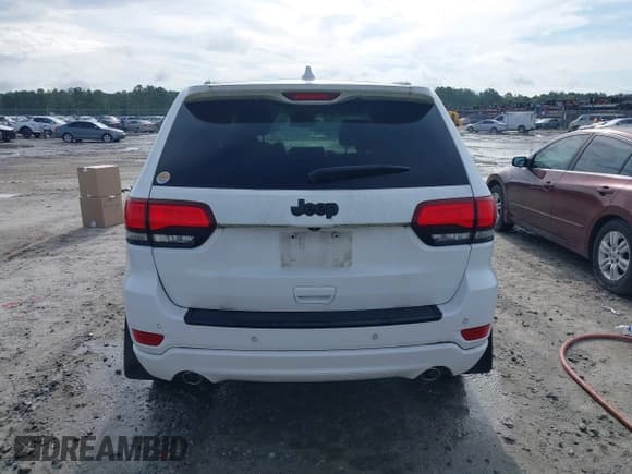 ✅ 2015 Jeep Grand Cherokee Laredo • VIN: 1C4RJEAG5FC901207 • Lot: 42972625. Listed on IAAI with 109,804 mi. Free auction sales archive from the USA and detailed vehicle history report at DreamBid. Image 16.