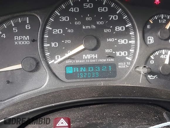 ✅ 2002 Chevrolet Suburban LT • VIN: 1GNEC16T42J156650 • Лот: 43419729. Опубликован ранее на IAAI с пробегом 192 039 миль. Бесплатный доступ к архиву аукционных продаж из США и подробный отчёт об истории автомобиля на DreamBid. Изображение 15.