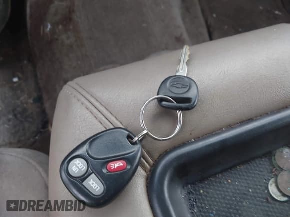 ✅ 2002 Chevrolet Suburban LS • VIN: 1GNEC16Z82J252026 • Лот: 41200765. Опубликован ранее на IAAI с пробегом 287 164 миль. Бесплатный доступ к архиву аукционных продаж из США и подробный отчёт об истории автомобиля на DreamBid. Изображение 11.