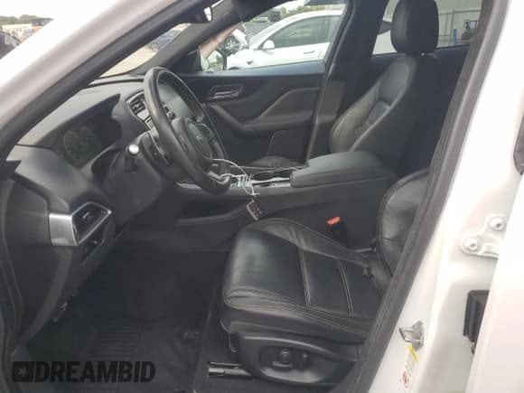 ✅ 2017 Jaguar F-Pace 35t Prestige • VIN: SADCK2BVXHA896703 • Лот: 45703625. Опубликован ранее на Copart с пробегом 58 480 миль. Бесплатный доступ к архиву аукционных продаж из США и подробный отчёт об истории автомобиля на DreamBid. Изображение 7.