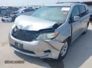 ✅ 2014 Toyota Sienna LE AAS • VIN: 5TDKK3DC7ES510097 • Lot: 43094597. Listed on IAAI with 165,981 mi. Free auction sales archive from the USA and detailed vehicle history report at DreamBid. Image 6.