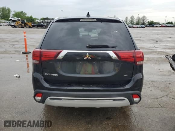 ✅ 2020 Mitsubishi Outlander SE • VIN: JA4AD3A37LZ020212 • Lot: 55339765. Listed on Copart with 107,795 mi. Free auction sales archive from the USA and detailed vehicle history report at DreamBid. Image 6.
