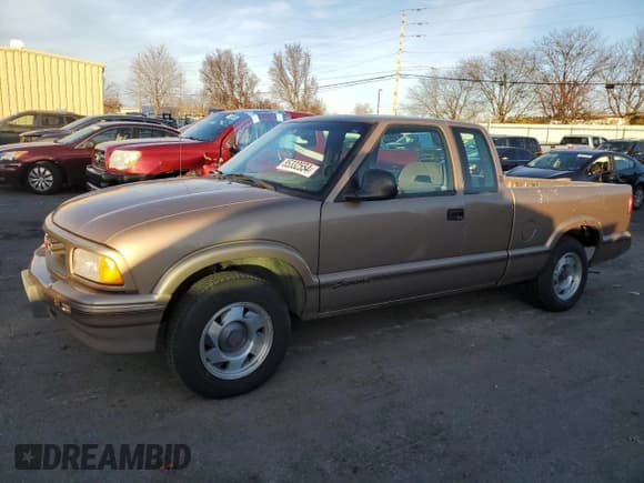 ✅ 1997 GMC Sonoma SLS • VIN: 1GTCS19X0V8510886 • Lot: 85332554. Wystawiony na Copart z przebiegiem 88 447 mil. Bezpłatny archiwum sprzedaży aukcyjnych z USA i szczegółowy raport historii pojazdu na DreamBid. Zdjęcie 1.