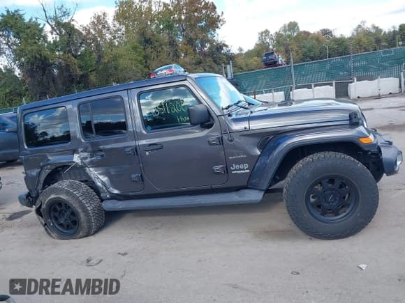 ✅ 2018 Jeep Wrangler Unlimited Sahara • VIN: 1C4HJXEN5JW221735 • Lot: 43516200. Wystawiony na IAAI z przebiegiem Nie podano. Bezpłatny archiwum sprzedaży aukcyjnych z USA i szczegółowy raport historii pojazdu na DreamBid. Zdjęcie 13.