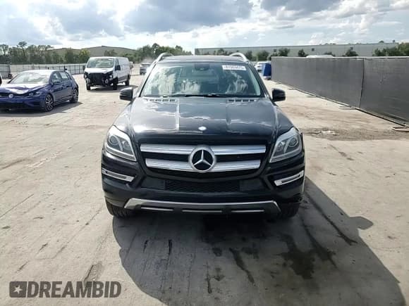✅ 2014 Mercedes-Benz GL 450 • VIN: 4JGDF7CE6EA385450 • Lot: 81503475. Wystawiony na Copart z przebiegiem 220 332 mil. Bezpłatny archiwum sprzedaży aukcyjnych z USA i szczegółowy raport historii pojazdu na DreamBid. Zdjęcie 14.