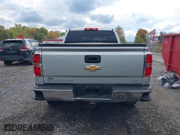 2019 Chevrolet Silverado 1500 LT z VIN 2GCVKPEC7K1173016, wystawiony jako IAAI lot #43286161 z przebiegiem 100 427 mil mil oraz . Historia ofert i sprzedaży dostępna na DreamBid. Obrazek 16.