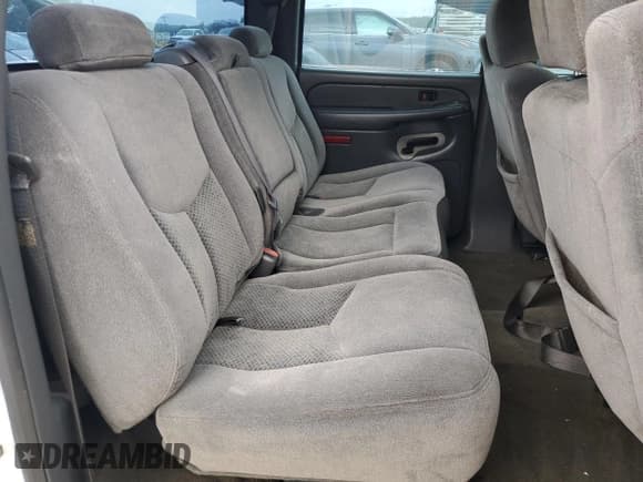 ✅ 2006 Chevrolet Silverado 1500 LS • VIN: 2GCEC13V561257727 • Lot: 55103454. Listed on Copart with 211,155 mi. Free auction sales archive from the USA and detailed vehicle history report at DreamBid. Image 11.