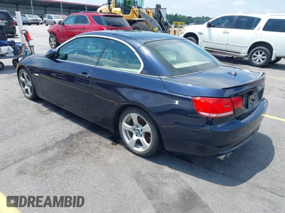 ✅ 2009 BMW 3 Series 328i • VIN: WBAWR335X9P461121 • Lot: 42685056. Listed on IAAI with 144,589 mi. Free auction sales archive from the USA and detailed vehicle history report at DreamBid. Image 3.