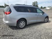✅ 2020 Chrysler Voyager LXi • VIN: 2C4RC1DG0LR156710 • Lot: 71932415. Wystawiony na Copart z przebiegiem 104 919 mil. Bezpłatny archiwum sprzedaży aukcyjnych z USA i szczegółowy raport historii pojazdu na DreamBid. Zdjęcie 3.