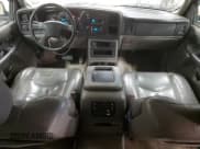 ✅ 2003 Chevrolet Suburban LT • VIN: 3GNEC16Z33G340100 • Лот: 43993315. Опубликован ранее на Copart с пробегом 236 836 миль. Бесплатный доступ к архиву аукционных продаж из США и подробный отчёт об истории автомобиля на DreamBid. Изображение 8.