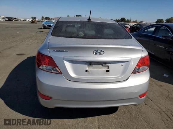 ✅ 2014 Hyundai Accent GLS • VIN: KMHCT4AE0EU725700 • Лот: 74855684. Опубликован ранее на Copart с пробегом 199 881 миль. Бесплатный доступ к архиву аукционных продаж из США и подробный отчёт об истории автомобиля на DreamBid. Изображение 6.