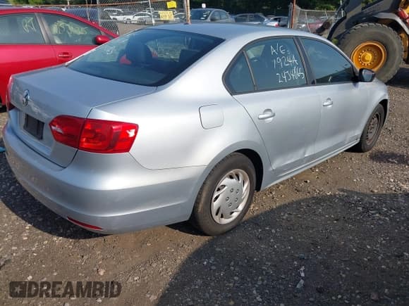 ✅ 2013 Volkswagen Jetta S • VIN: 3VW2K7AJ2DM280913 • Lot: 42569587. Listed on IAAI with Not provided. Free auction sales archive from the USA and detailed vehicle history report at DreamBid. Image 4.