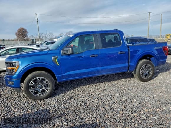 ✅ 2025 Ford F-150 STX • VIN: 1FTEW2LP9SKD58469 • Лот: 94147435. Опубликован ранее на Copart с пробегом 3 942 миль. Бесплатный доступ к архиву аукционных продаж из США и подробный отчёт об истории автомобиля на DreamBid. Изображение 1.