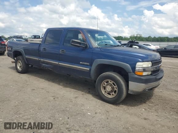 ✅ 2001 Chevrolet Silverado 2500HD LS • VIN: 1GCHK23U81F104273 • Lot: 55800415. Wystawiony na Copart z przebiegiem 215 292 mil. Bezpłatny archiwum sprzedaży aukcyjnych z USA i szczegółowy raport historii pojazdu na DreamBid. Zdjęcie 4.