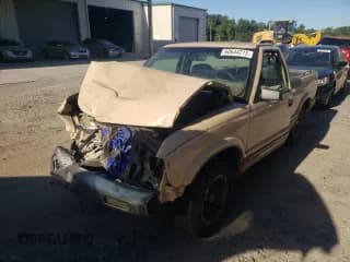 ✅ 1994 Chevrolet S-10 • VIN: 1GCCS14Z2RK116792 • Лот: 60644212. Опубликован ранее на Copart с пробегом 185 402 миль. Бесплатный доступ к архиву аукционных продаж из США и подробный отчёт об истории автомобиля на DreamBid. Изображение 2.