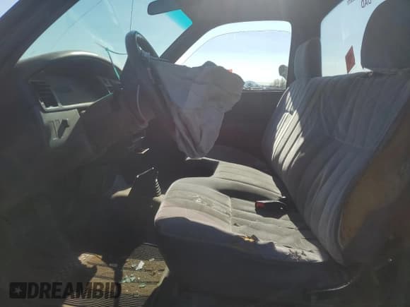 ✅ 1995 Toyota T100 • VIN: JT4UD10D0S0003997 • Лот: 67238505. Опубликован ранее на Copart с пробегом 291 901 миль. Бесплатный доступ к архиву аукционных продаж из США и подробный отчёт об истории автомобиля на DreamBid. Изображение 7.