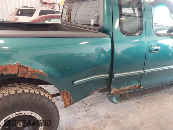 ✅ 1997 Ford F-150 • VIN: 1FTDX1766VNA16744 • Lot: 42578246. Listed on IAAI with 129,699 mi. Free auction sales archive from the USA and detailed vehicle history report at DreamBid. Image 6.