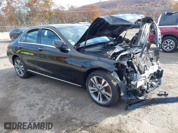 ✅ 2021 Mercedes-Benz C 300 • VIN: W1KWF8EB4MR635599 • Lot: 43625166. Wystawiony na IAAI z przebiegiem 42 909 mil. Bezpłatny archiwum sprzedaży aukcyjnych z USA i szczegółowy raport historii pojazdu na DreamBid. Zdjęcie 1.