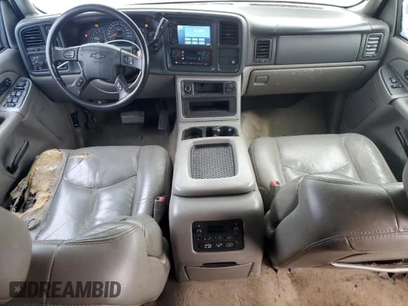 ✅ 2005 Chevrolet Suburban LT • VIN: 3GNFK16Z45G247581 • Лот: 83992054. Опубликован ранее на Copart с пробегом 315 708 миль. Бесплатный доступ к архиву аукционных продаж из США и подробный отчёт об истории автомобиля на DreamBid. Изображение 8.