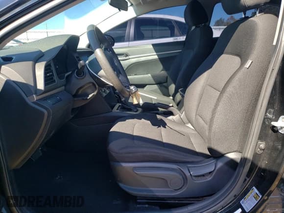 ✅ 2019 Hyundai Elantra SE • VIN: 5NPD74LF2KH475160 • Lot: 71840075. Listed on Copart with 118,091 mi. Free auction sales archive from the USA and detailed vehicle history report at DreamBid. Image 7.