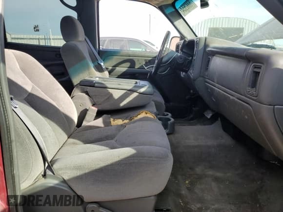 ✅ 2006 GMC Sierra 1500 SLE2 • VIN: 2GTEK13T561157354 • Lot: 76882654. Wystawiony na Copart z przebiegiem 194 400 mil. Bezpłatny archiwum sprzedaży aukcyjnych z USA i szczegółowy raport historii pojazdu na DreamBid. Zdjęcie 7.