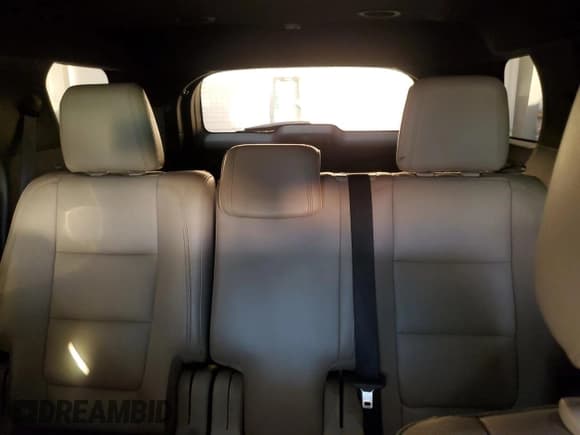 ✅ 2015 Ford Explorer XLT • VIN: 1FM5K7D83FGB10769 • Lot: 91421565. Wystawiony na Copart z przebiegiem 177 692 mil. Bezpłatny archiwum sprzedaży aukcyjnych z USA i szczegółowy raport historii pojazdu na DreamBid. Zdjęcie 10.