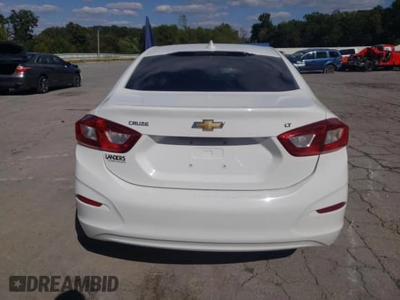 ✅ 2018 Chevrolet Cruze LT • VIN: 1G1BE5SM8J7178232 • Lot: 82059145. Listed on Copart with 152,280 mi. Free auction sales archive from the USA and detailed vehicle history report at DreamBid. Image 6.