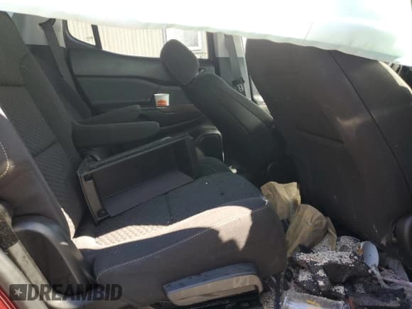 ✅ 2018 GMC Acadia SLE • VIN: 1GKKNSLA7JZ225124 • Lot: 80911525. Wystawiony na Copart z przebiegiem 71 638 mil. Bezpłatny archiwum sprzedaży aukcyjnych z USA i szczegółowy raport historii pojazdu na DreamBid. Zdjęcie 11.