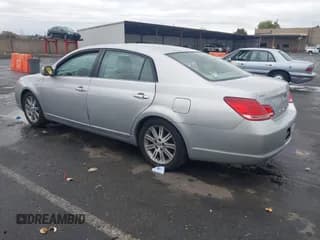 ✅ 2006 Toyota Avalon XL • VIN: 4T1BK36B06U131066 • Lot: 43630059. Wystawiony na IAAI z przebiegiem 184 606 mil. Bezpłatny archiwum sprzedaży aukcyjnych z USA i szczegółowy raport historii pojazdu na DreamBid. Zdjęcie 3.