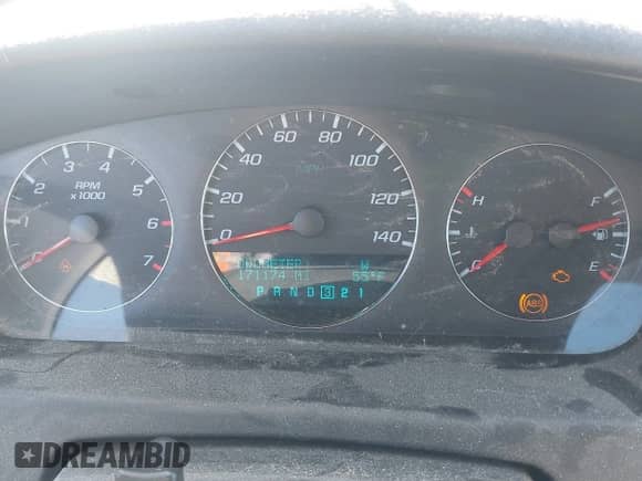 2008 Chevrolet Impala LT z VIN 2G1WT58KX89232846, wystawiony jako IAAI lot #43375805 z przebiegiem 171 174 mil mil oraz . Historia ofert i sprzedaży dostępna na DreamBid. Obrazek 7.