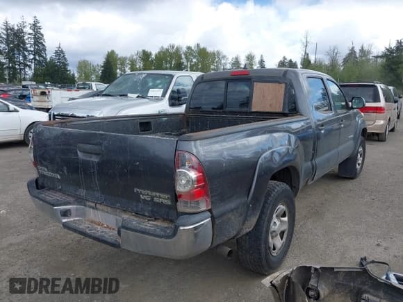 ✅ 2012 Toyota Tacoma PreRunner • VIN: 3TMKU4HN4CM033430 • Lot: 42085127. Listed on IAAI with 138,794 mi. Free auction sales archive from the USA and detailed vehicle history report at DreamBid. Image 4.