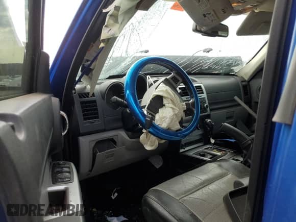 2007 Dodge Nitro SLT с VIN 1D8GU58K47W570260, выставлен на аукционе Copart как лот 79122534 с пробегом 222 275 миль миль и Списание • Salvage title. История ставок и продаж доступна на DreamBid. Изображение 8.