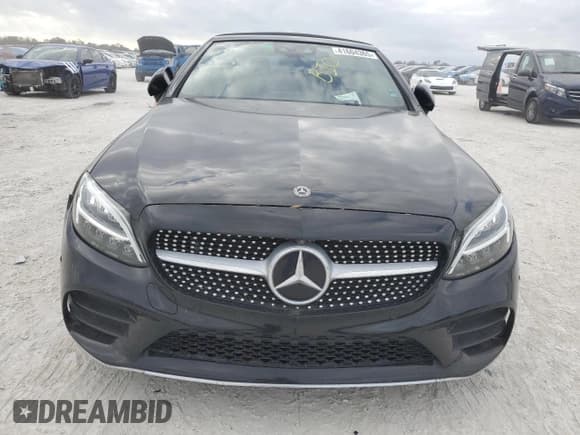 ✅ 2019 Mercedes-Benz C 300 • VIN: WDDWK8DB3KF844974 • Lot: 41604365. Wystawiony na Copart z przebiegiem Nie podano. Bezpłatny archiwum sprzedaży aukcyjnych z USA i szczegółowy raport historii pojazdu na DreamBid. Zdjęcie 5.