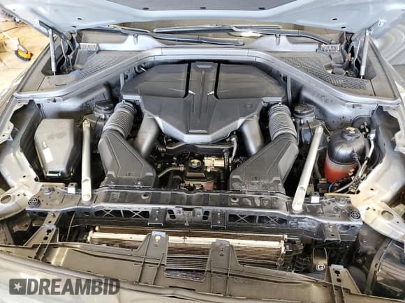 ✅ 2025 Genesis GV80 Coupe 3.5T • VIN: KMUJAESC5SU263535 • Lot: 91394605. Listed on Copart with 8,905 mi. Free auction sales archive from the USA and detailed vehicle history report at DreamBid. Image 12.