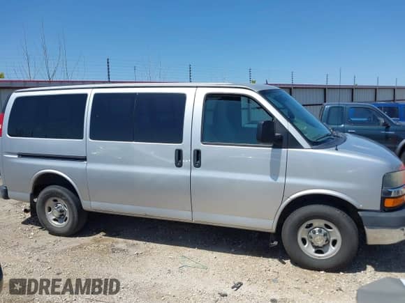 2014 Chevrolet Express Passenger LT с VIN 1GNWGRFG2E1145158, выставлен на аукционе IAAI как лот 41978427 с пробегом 185 336 миль миль и . История ставок и продаж доступна на DreamBid. Изображение 13.