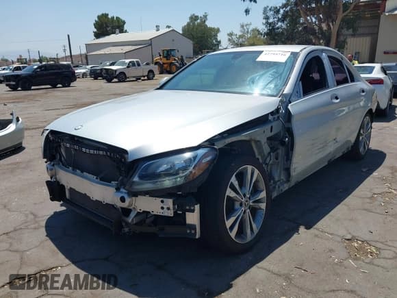 ✅ 2017 Mercedes-Benz C 300 • VIN: 55SWF4JB6HU223882 • Lot: 42795716. Wystawiony na IAAI z przebiegiem 113 759 mil. Bezpłatny archiwum sprzedaży aukcyjnych z USA i szczegółowy raport historii pojazdu na DreamBid. Zdjęcie 23.