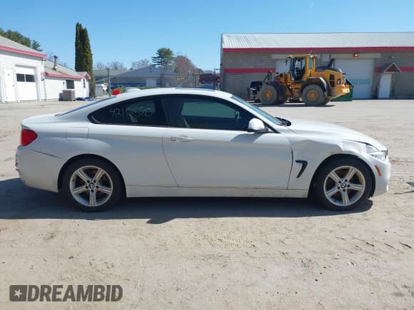 ✅ 2014 BMW 4 Series 428i xDrive • VIN: WBA3N5C55EK196898 • Lot: 42112580. Listed on IAAI with 184,381 mi. Free auction sales archive from the USA and detailed vehicle history report at DreamBid. Image 13.