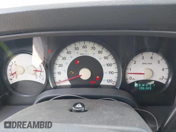 ✅ 2006 Dodge Durango SXT • VIN: 1D4HB38NX6F129130 • Лот: 42736283. Опубликован ранее на IAAI с пробегом 196 389 миль. Бесплатный доступ к архиву аукционных продаж из США и подробный отчёт об истории автомобиля на DreamBid. Изображение 7.