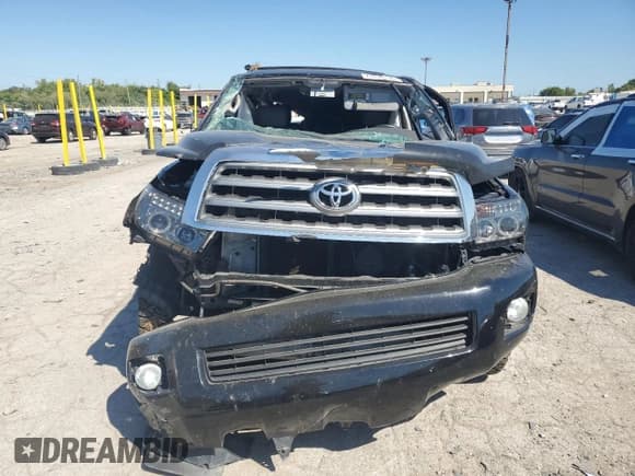 ✅ 2012 Toyota Sequoia Limited • VIN: 5TDJY5G1XCS065321 • Лот: 71039115. Опубликован ранее на Copart с пробегом Не указан. Бесплатный доступ к архиву аукционных продаж из США и подробный отчёт об истории автомобиля на DreamBid. Изображение 5.