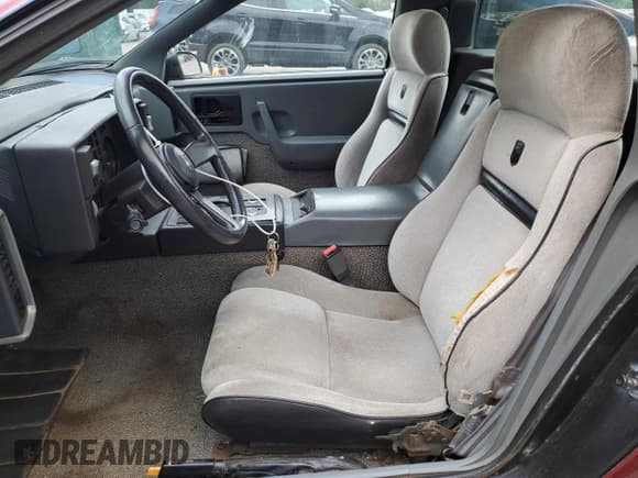 ✅ 1987 Pontiac Fiero GT • VIN: 1G2PG1194HP216051 • Лот: 61372175. Опубликован ранее на Copart с пробегом 14 862 миль. Бесплатный доступ к архиву аукционных продаж из США и подробный отчёт об истории автомобиля на DreamBid. Изображение 7.