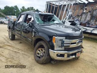 ✅ 2019 Ford F-250 XL • VIN: 1FT7W2BT8KEC95659 • Lot: 43000736. Wystawiony na IAAI z przebiegiem 126 906 mil. Bezpłatny archiwum sprzedaży aukcyjnych z USA i szczegółowy raport historii pojazdu na DreamBid. Zdjęcie 1.