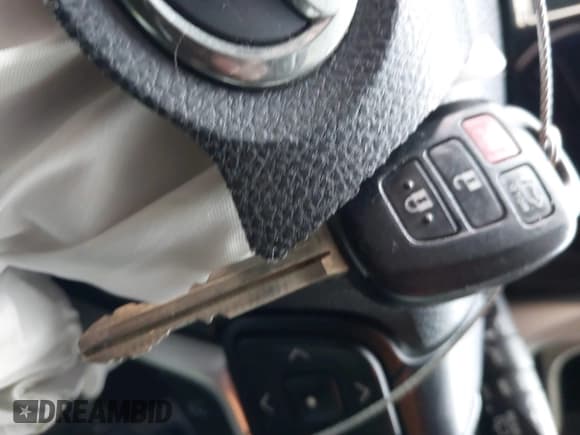 ✅ 2018 Toyota Highlander LE Plus • VIN: 5TDBZRFH7JS816167 • Lot: 43439757. Wystawiony na IAAI z przebiegiem 120 486 mil. Bezpłatny archiwum sprzedaży aukcyjnych z USA i szczegółowy raport historii pojazdu na DreamBid. Zdjęcie 11.