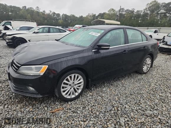 ✅ 2015 Volkswagen Jetta SE • VIN: 3VWD17AJ8FM284186 • Lot: 90277685. Wystawiony na Copart z przebiegiem 114 320 mil. Bezpłatny archiwum sprzedaży aukcyjnych z USA i szczegółowy raport historii pojazdu na DreamBid. Zdjęcie 1.