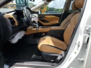 ✅ 2022 Nissan Rogue Platinum • VIN: JN8BT3DD1NW270989 • Lot: 64475585. Wystawiony na Copart z przebiegiem 27 460 mil. Bezpłatny archiwum sprzedaży aukcyjnych z USA i szczegółowy raport historii pojazdu na DreamBid. Zdjęcie 7.