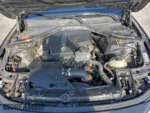 ✅ 2015 BMW 4 Series 428i xDrive • VIN: WBA3N9C52FK247069 • Lot: 91119765. Listed on Copart with 99,926 mi. Free auction sales archive from the USA and detailed vehicle history report at DreamBid. Image 11.